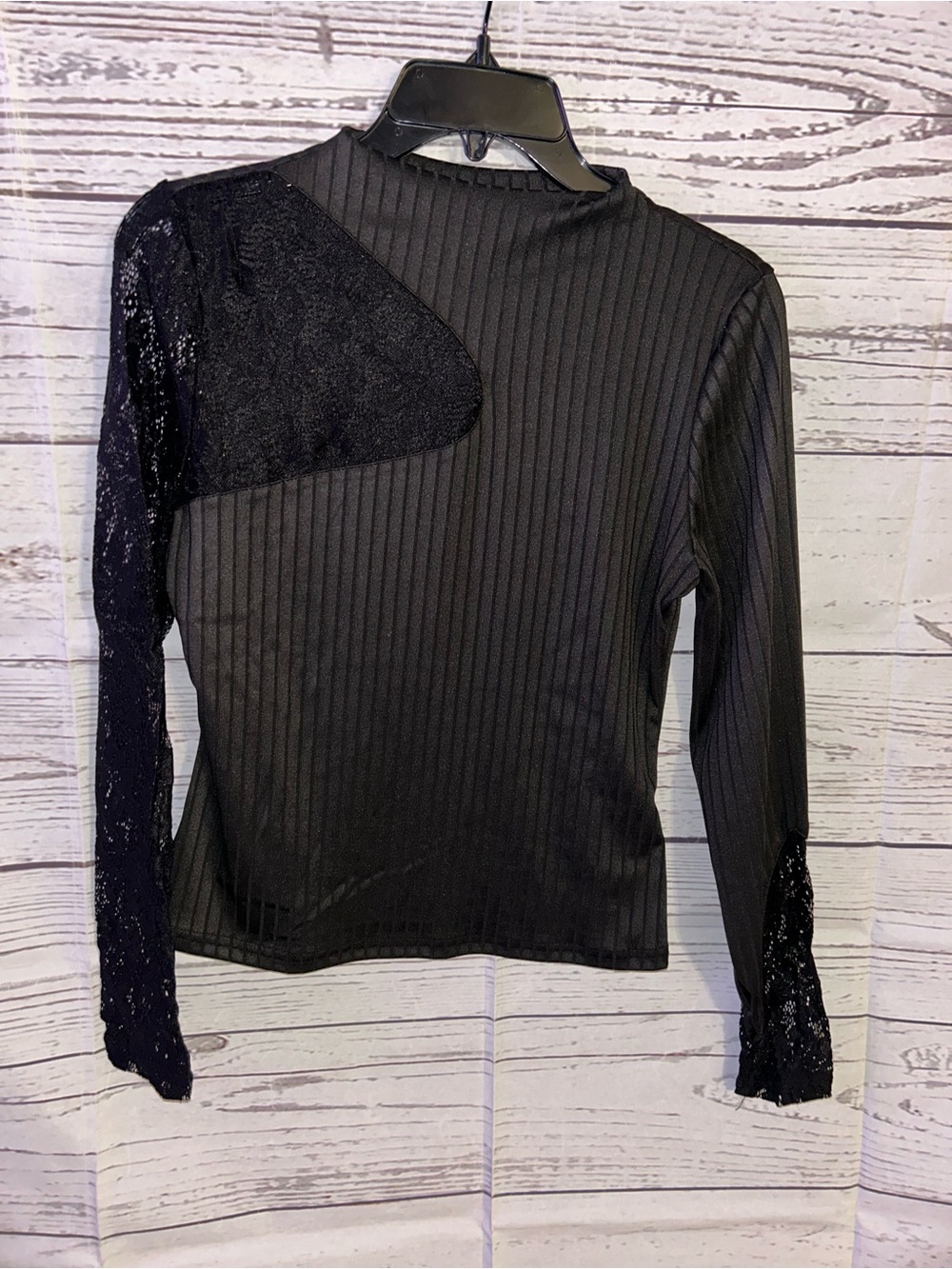 💙Black shirt with lace